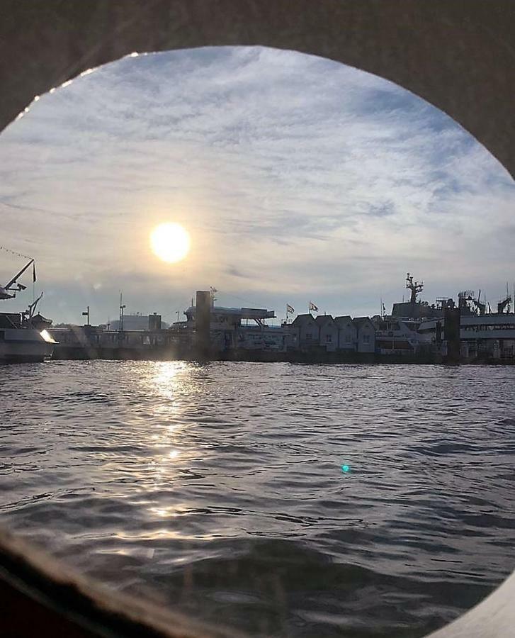 Segelschiff J.R. Tolkien Hotel Hamburg Exterior foto